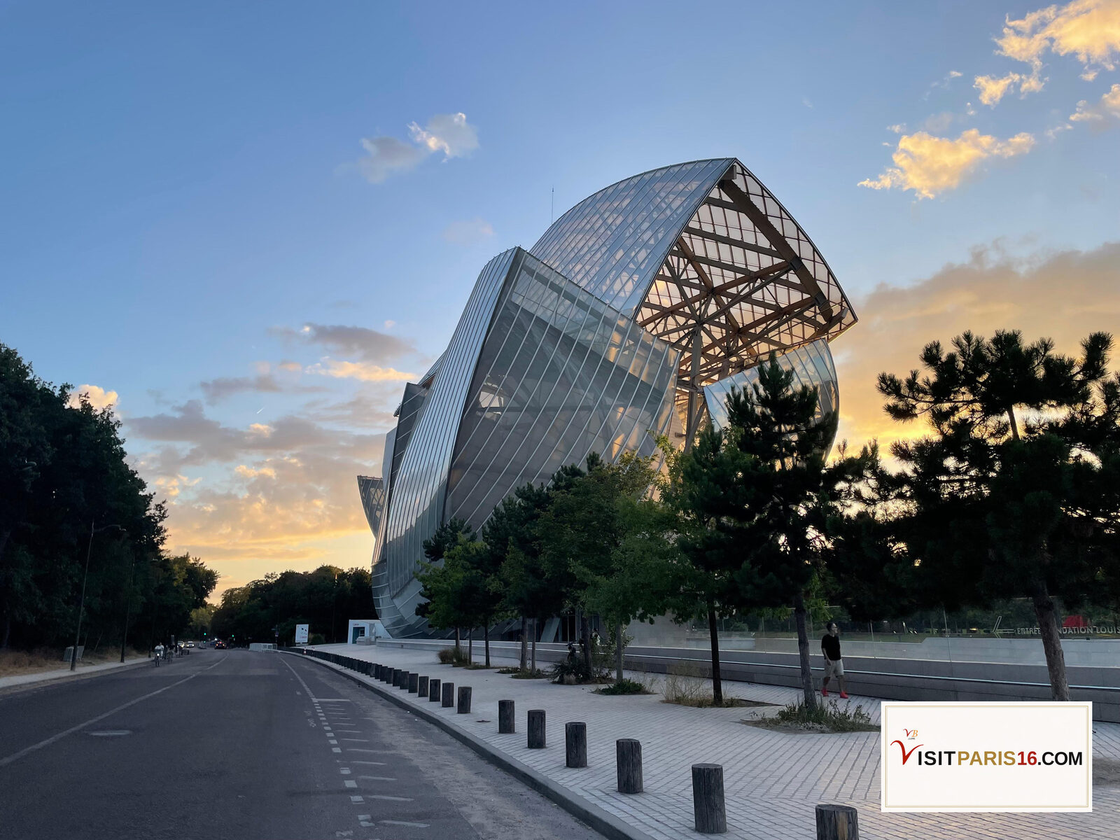 Fondation Louis Vuitton, 16th arrondissement of Paris